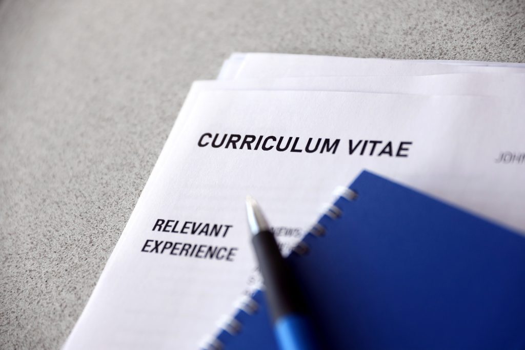 Curricullum Vitae - un Cv perfecto abre puertas en el mundo laboral - Blog ApoTalent